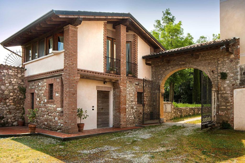 Antico Cascinale Lombardo Panzió Lonato Szoba fotó