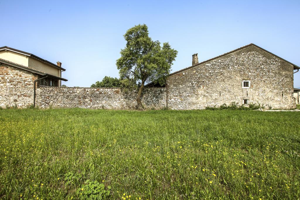 Antico Cascinale Lombardo Panzió Lonato Kültér fotó